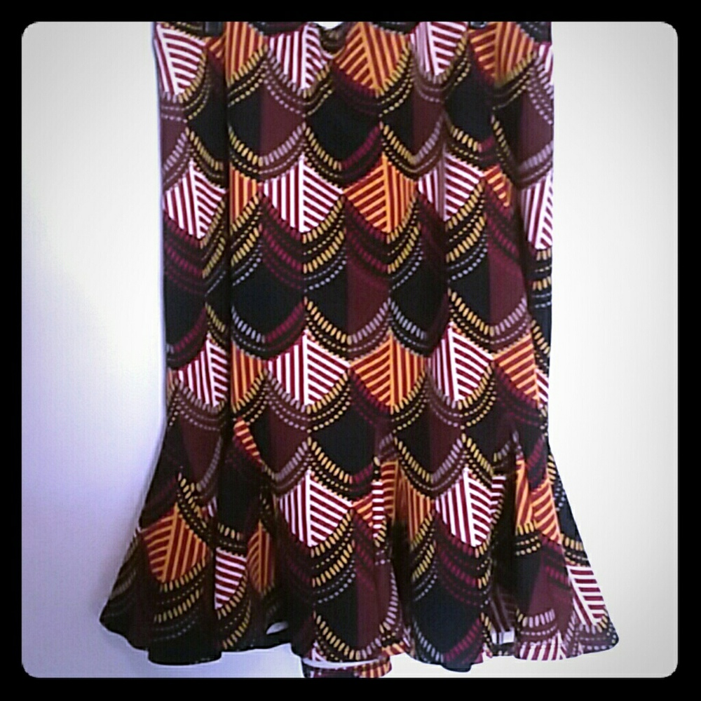 Tulip flare skirt (worn once)